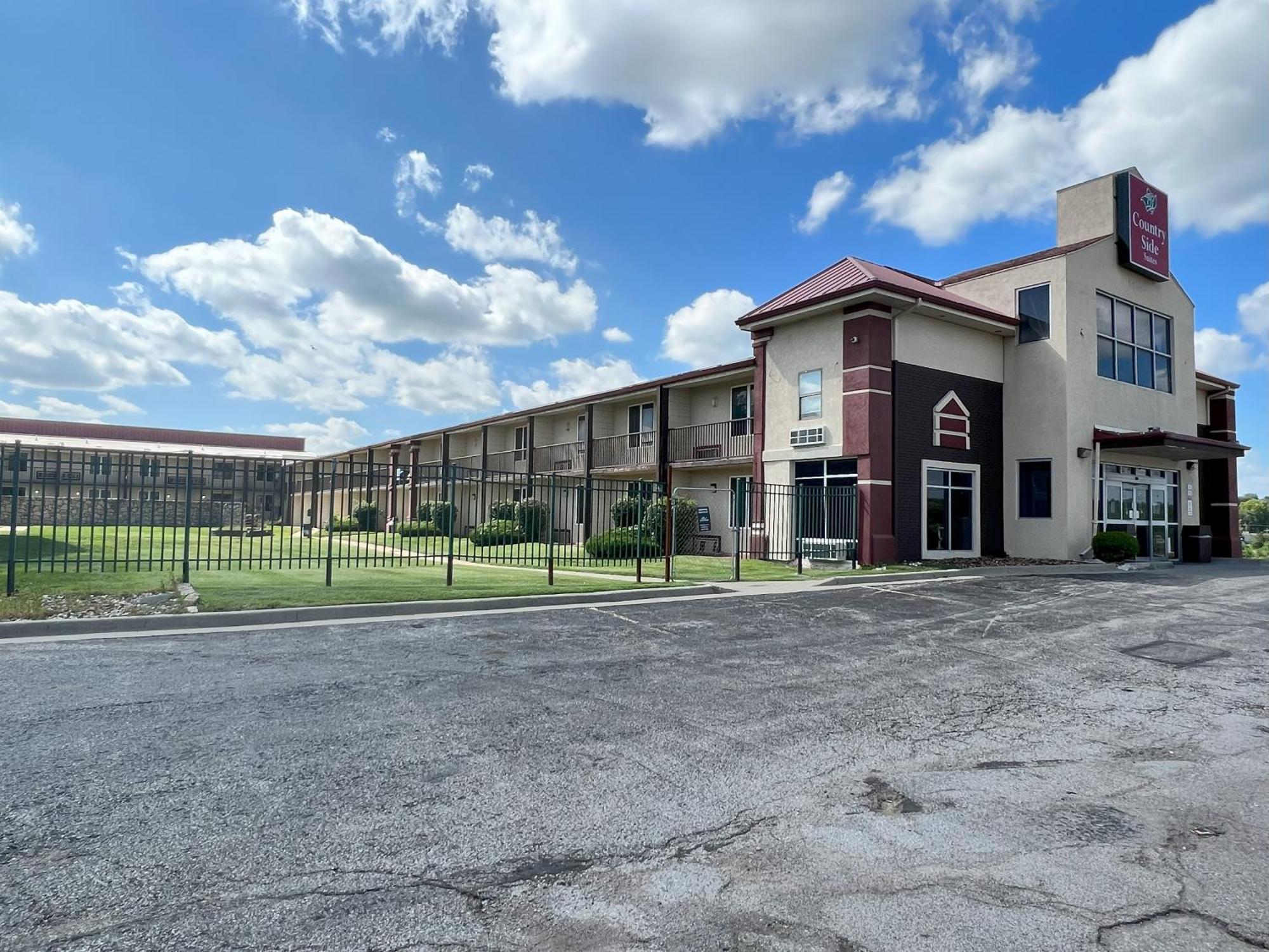 Countryside Suites Kansas City Independence I-70 East Sports Complex Hotel Buitenkant foto