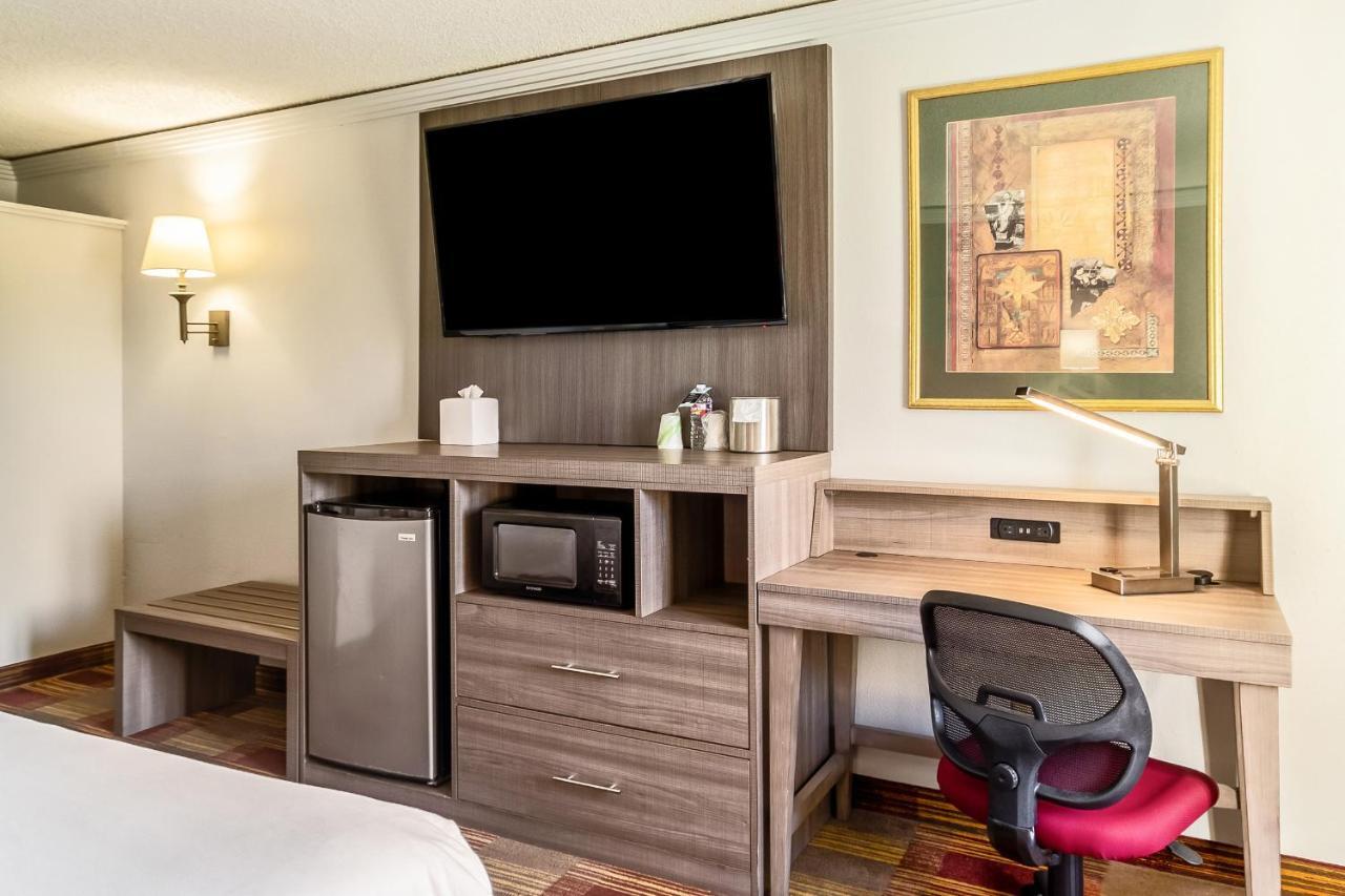 Countryside Suites Kansas City Independence I-70 East Sports Complex Hotel Buitenkant foto